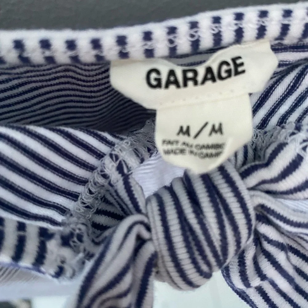 Garage — White and navy blue stripes bodysuit with knotted bow and snap closure - Picture 3 of 6